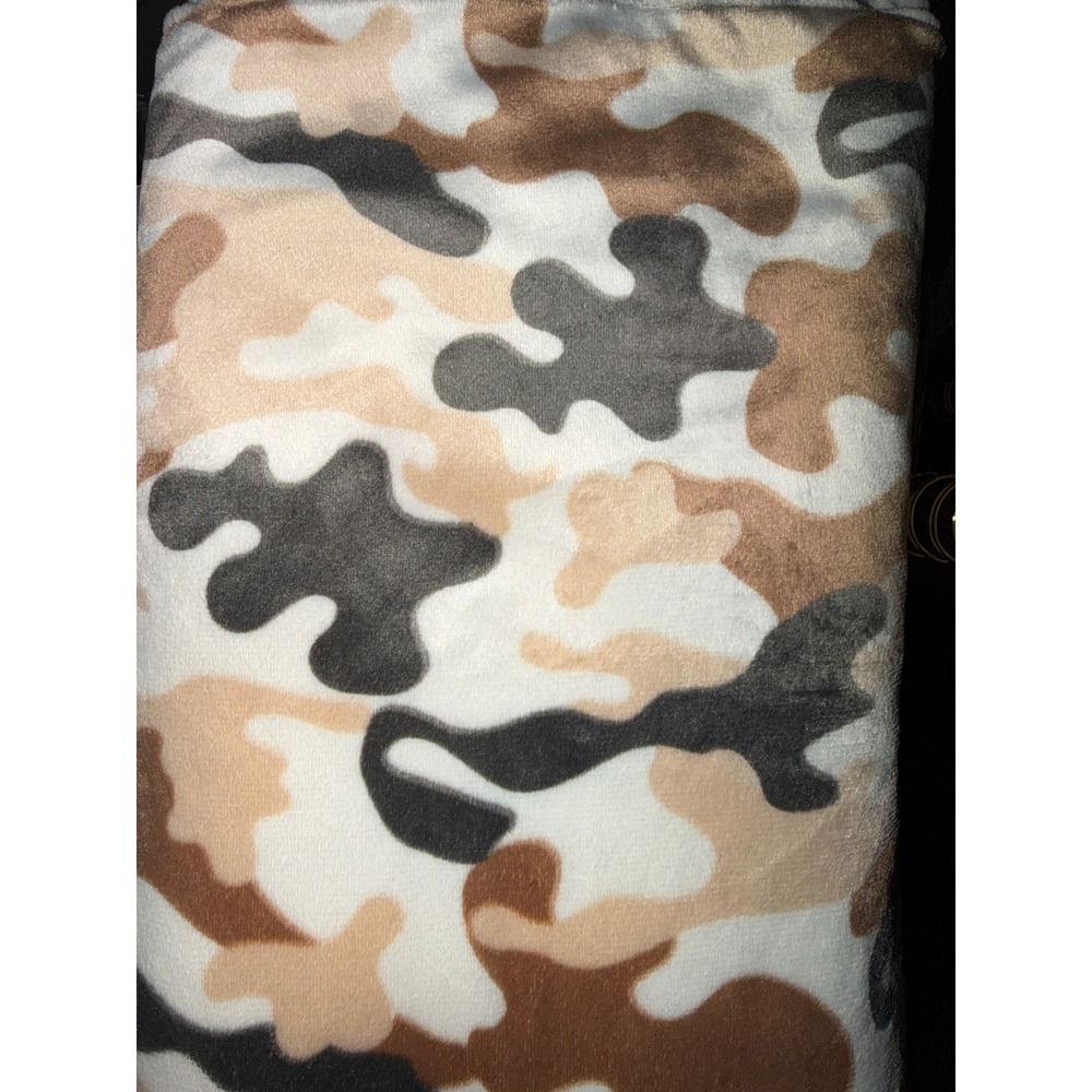 Chick Pea Blanket Camouflage Sherpa Lined Plush Soft Desert Camo 30x40